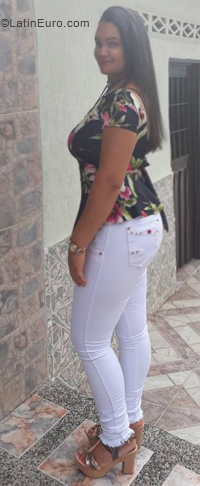 Date this exotic Colombia girl Flor from Cartago CO28259
