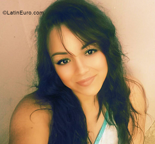 Date this sensual Costa Rica girl Kromez from San Carlos CR413