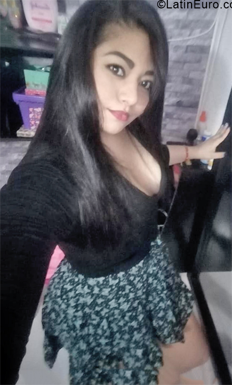 Date this funny Colombia girl Yulian from Barranquilla CO28428