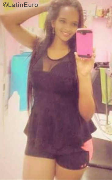 Date this beautiful United States girl Lis from Miami US21604