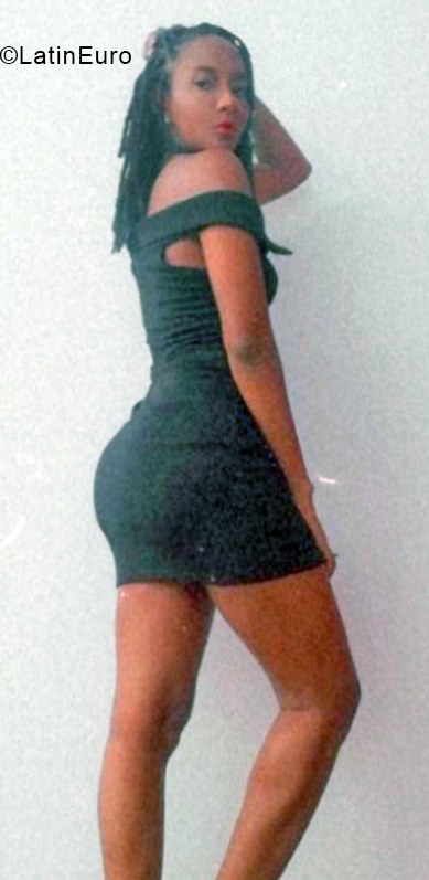 Date this sultry Ecuador girl Judy from Esmeraldas EC929