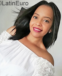 Date this foxy Colombia girl Ana from Barranquilla CO28574