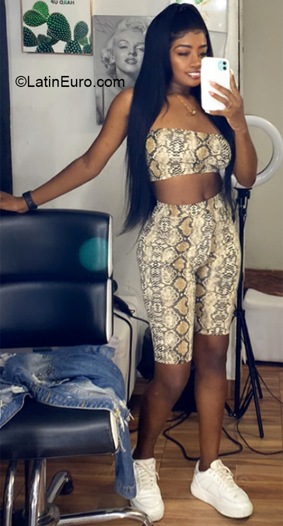 Date this delightful Colombia girl Jensi from Cali CO28593