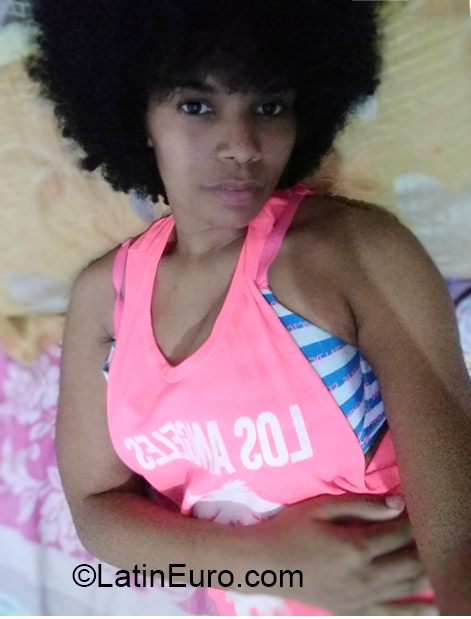 Date this voluptuous Dominican Republic girl Dorisa Mery from Santo Domingo DO38781
