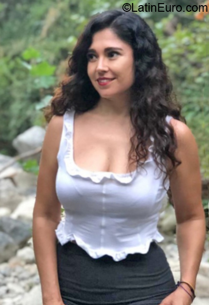 Date this beautiful Mexico girl Blanca from Monterrey MX2082