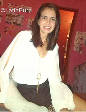 Date this fun Venezuela girl Alba from Falcon VE3538