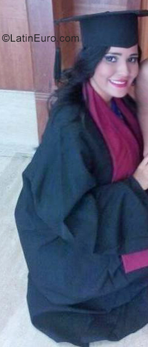 Date this foxy Venezuela girl Ysa from Porlamar VE3539