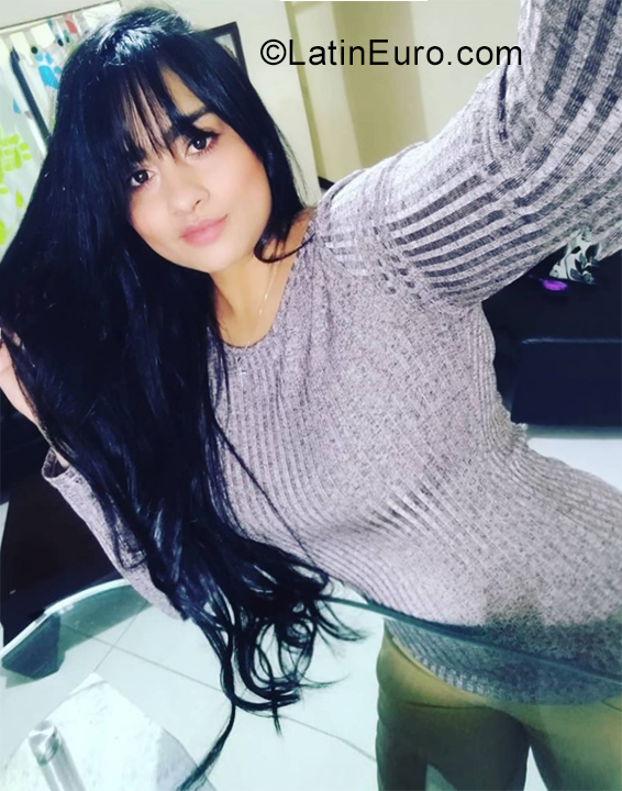 Date this passionate Colombia girl Karen from Medellin CO28738
