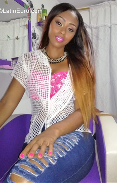 Date this young Colombia girl Jazmn from Buenaventura CO31326