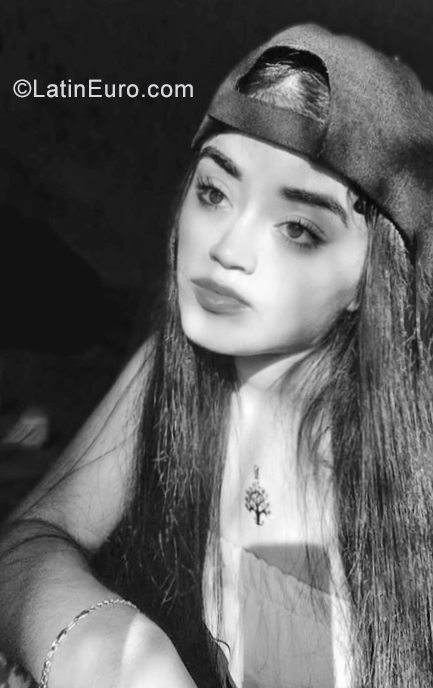 Date this gorgeous Mexico girl Jennifer from Cozumel MX2204