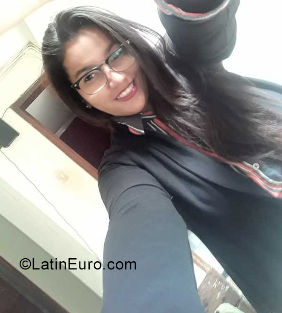 Date this foxy Colombia girl LIZETH from Tolima CO30166