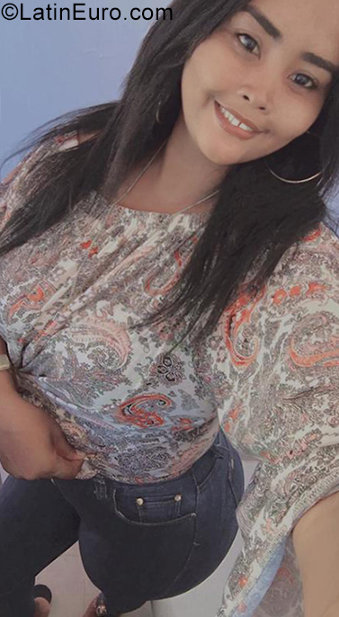 Date this charming Dominican Republic girl Paola from Maria Trinidad Sanchez DO39209