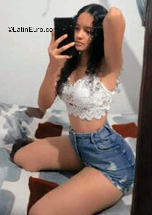 Date this fun Colombia girl Valeria from Bogota CO29254