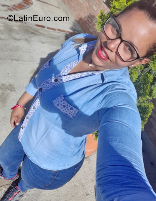 Date this exotic Spain girl Zylmely from Madrid ES597