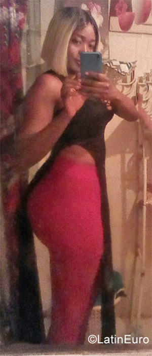 Date this fun Jamaica girl Sue from Kingston JM2686