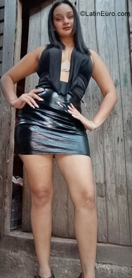 Date this sultry Honduras girl Sharon from Tegucigalpa HN2895