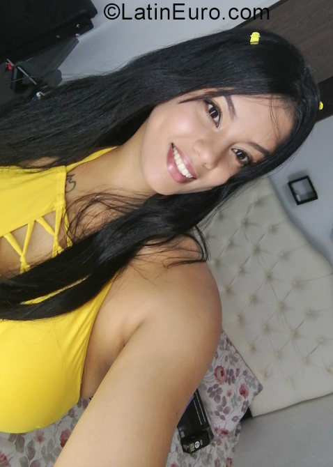 Date this fun Colombia girl Melanie from Bucaramanga CO29454