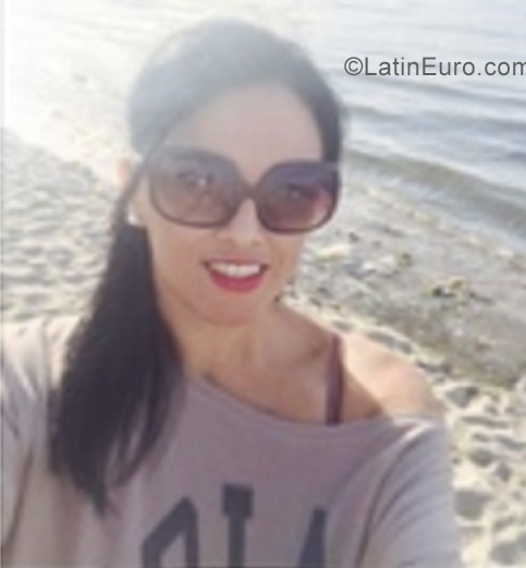 Date this athletic Peru girl Rosa from Lima PE1818