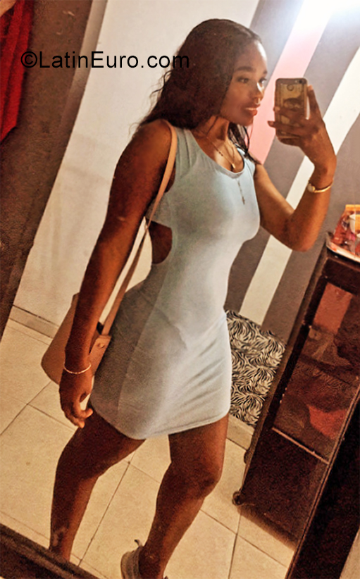 Date this young Colombia girl Mafe from Bogota CO29723