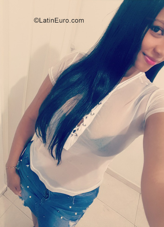 Date this funny Colombia girl Miriam Tabares from Barranquilla CO29751