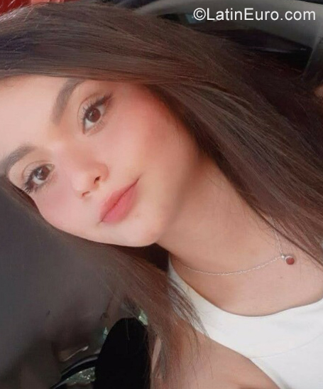 Date this attractive Mexico girl Jazmin from Mexico City MX2310