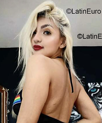 Date this foxy Colombia girl Mariam from Medellin CO29842