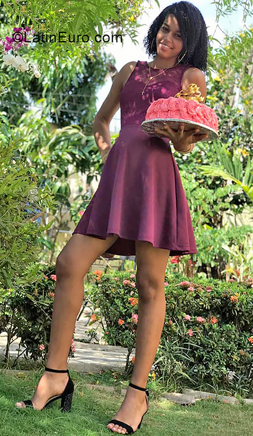 Date this delightful Dominican Republic girl Alaisha from Dajabon DO39657