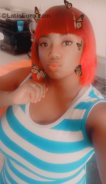 Date this funny Dominican Republic girl Maria from La Vega DO39658