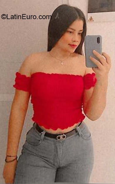 Date this pretty Colombia girl Yoskarlis from Barranquilla CO29960
