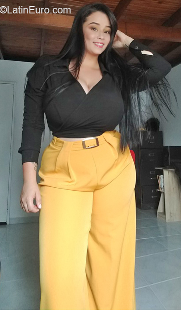 Date this tall Colombia girl Alejandra from Medellin CO33405