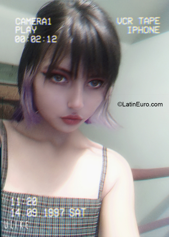 Date this voluptuous Bolivia girl Yeremi from Cochabamba BO120