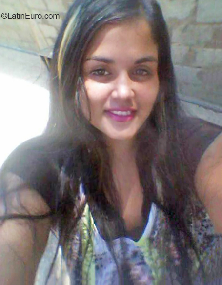 Date this hot Venezuela girl Criseli from Punto Fijo VE3909