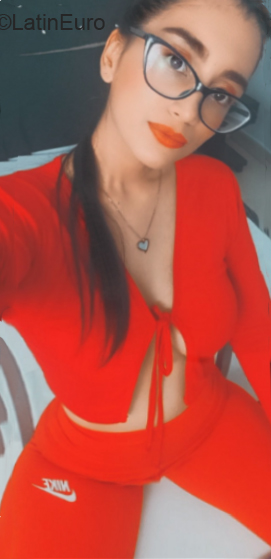 Date this gorgeous Colombia girl Camila G from Cali CO33299