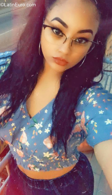 Date this nice looking Italy girl Andy from Reggio Emilia IT346