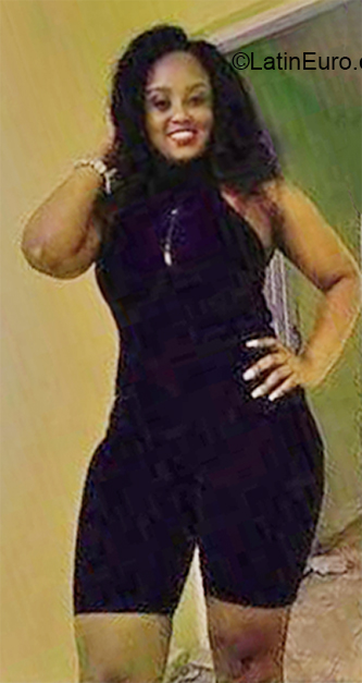 Date this stunning Dominican Republic girl Karen from San Pedro De Macoris DO39735