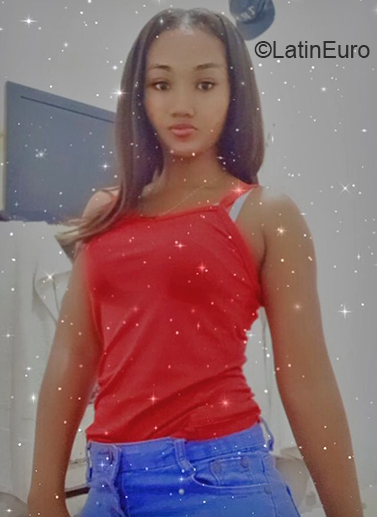 Date this hard body Colombia girl Angie from Cali - Villagorgona CO30064