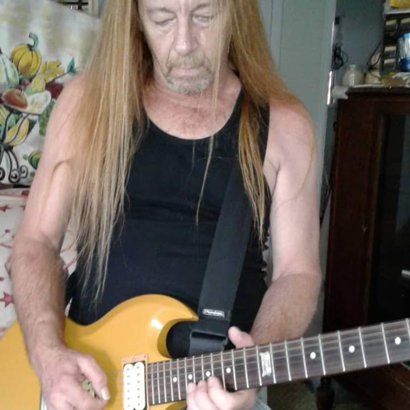 Date this nice looking United States man Frenchdoc from Fullerton US21258