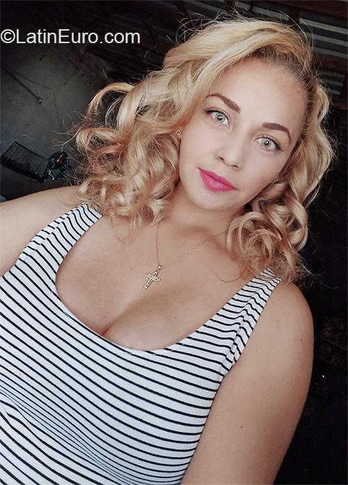 Date this tall Mexico girl Cecy from San Luis Rio Colorado MX2366