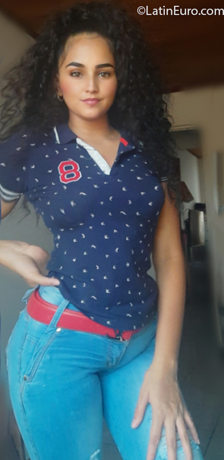 Date this good-looking Costa Rica girl Alejandra from San Jose CR491