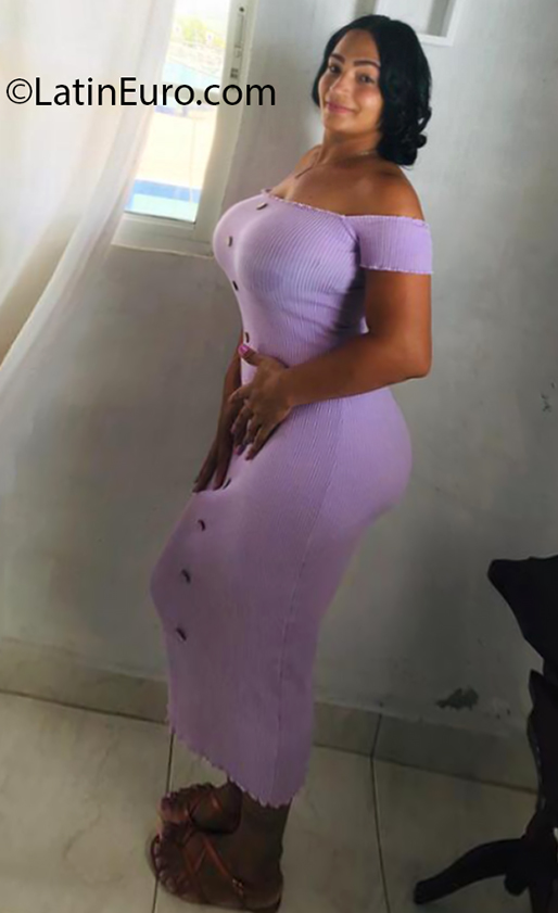 Date this fun Dominican Republic girl Yulissa from Puerto Plata DO39770