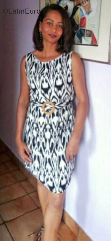 Date this pretty Brazil girl Mary from Sao Paulo BR11365