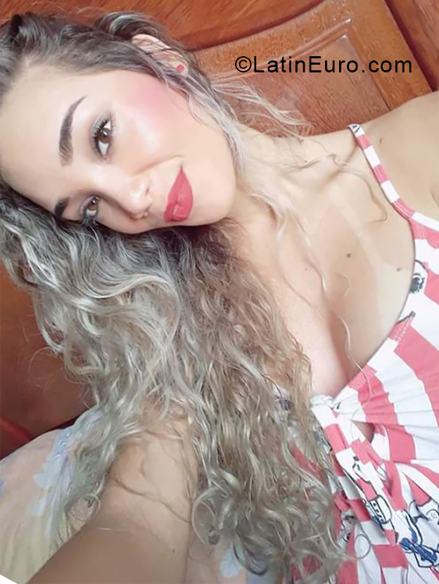 Date this stunning Brazil girl Rapha from Rio De Janeiro BR11366