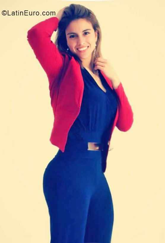 Date this stunning Colombia girl Luz Elena from Bogota CO30146