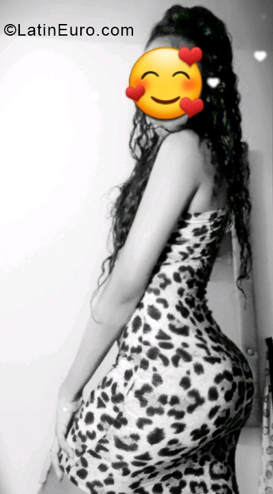 Date this gorgeous Colombia girl Dariana from Cali CO30195