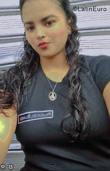 Date this tall Venezuela girl Crismar from San Carlos VE3942