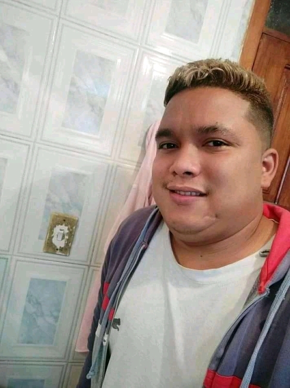 Date this tall Ecuador man Angelmiguel from Quito EC802