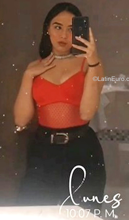 Date this young Colombia girl Sofia from Bogotá CO30276