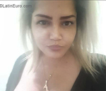 nice looking Ecuador girl Nohemy from Guayaquil EC811