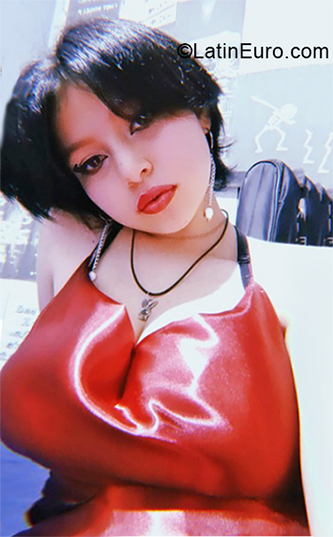 Date this athletic Colombia girl Sammy Julie from Bogota CO30339