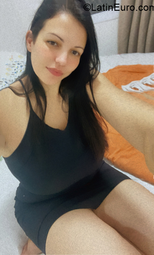 Date this stunning Brazil girl Mia from Sao Paulo BR11389